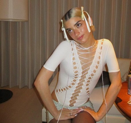 Dixie D Amelio nice pornstar pictures