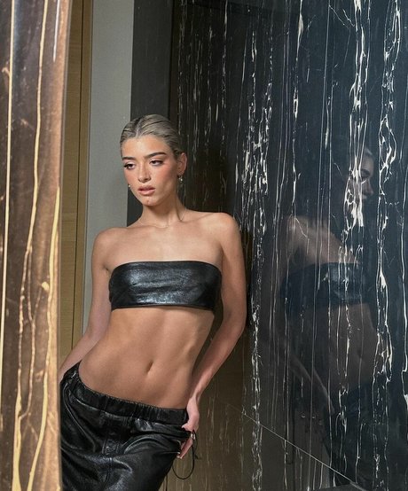 Dixie D Amelio hot model photos