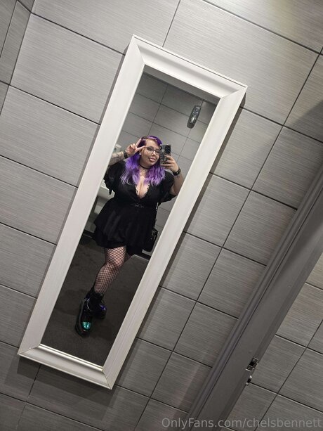 chelsbennett naked model gallery