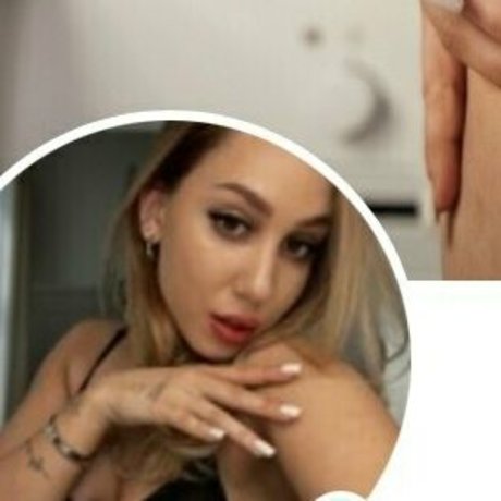 corinnahv naked star pic