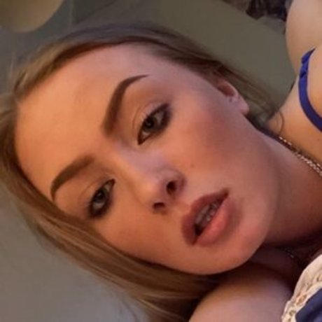 Mili Atkins pornstar pretty photo