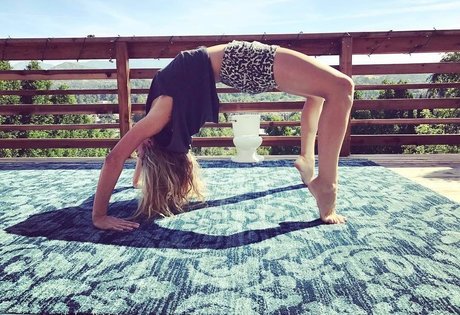 Dichen Lachman adult actress gallery