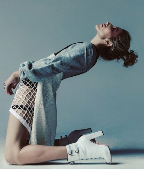 Dichen Lachman adult model picture