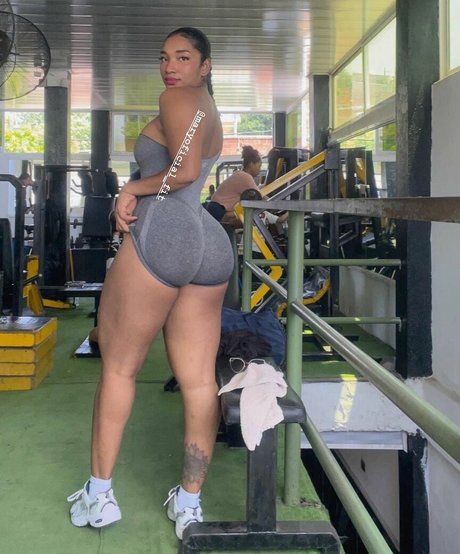 maryoficial fit sexy star image