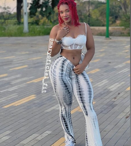 maryoficial fit pornstar nice photos