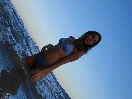 Ana Karolina Pfleger nude pornstar picture