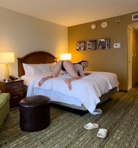 Auhneesh Nicole pornstar nudes img