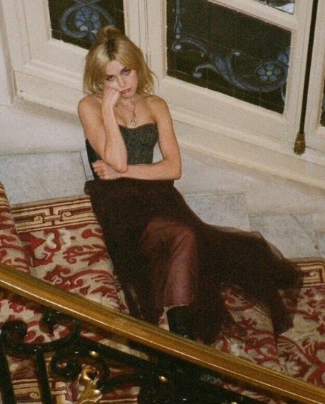 huge fake tits onlyfans art naked photos