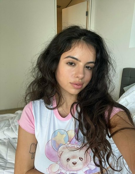 matimilkers erotic actress galleries