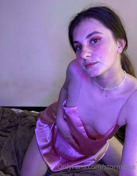 stormibee sexy actress pictures