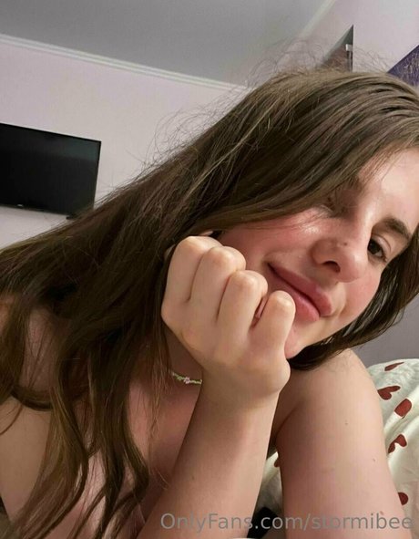 stormibee model pornographic pic