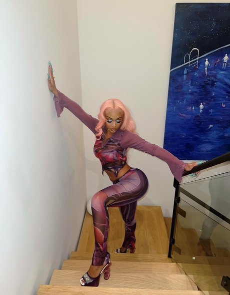 Saweetie high quality star photo