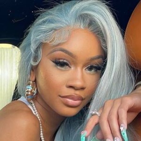 Saweetie star pretty pics