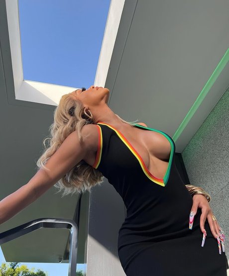 Saweetie model sexy galleries