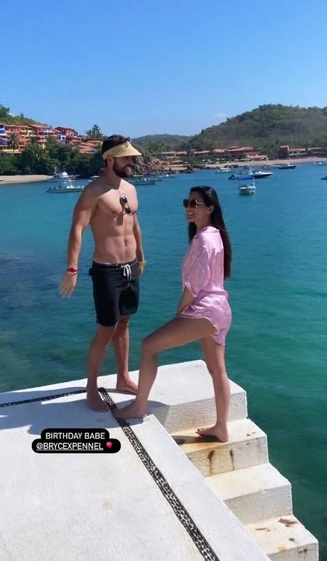 Olivia Munn star nude archive