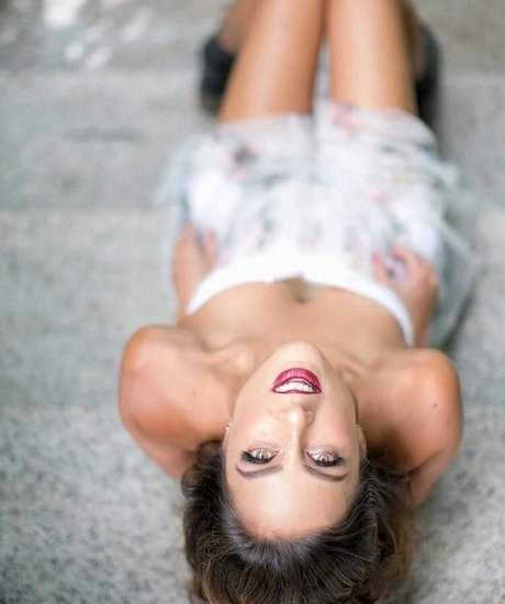 Paloma Tocci naked model pics