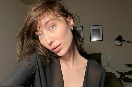 LillyyLuna adult actress pictures