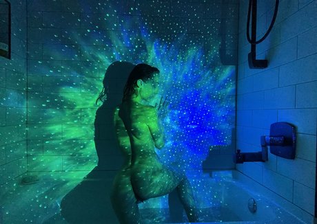 LillyyLuna sexy pornstar photos