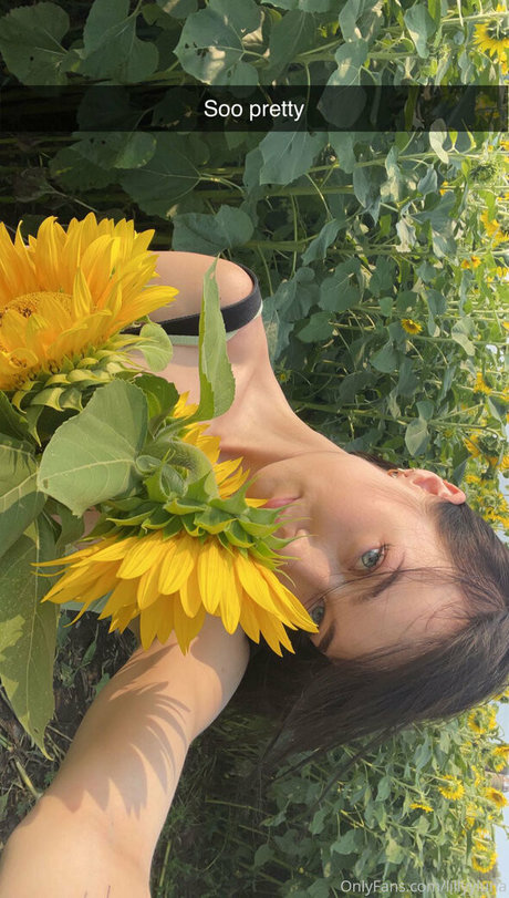 LillyyLuna naked actress photos