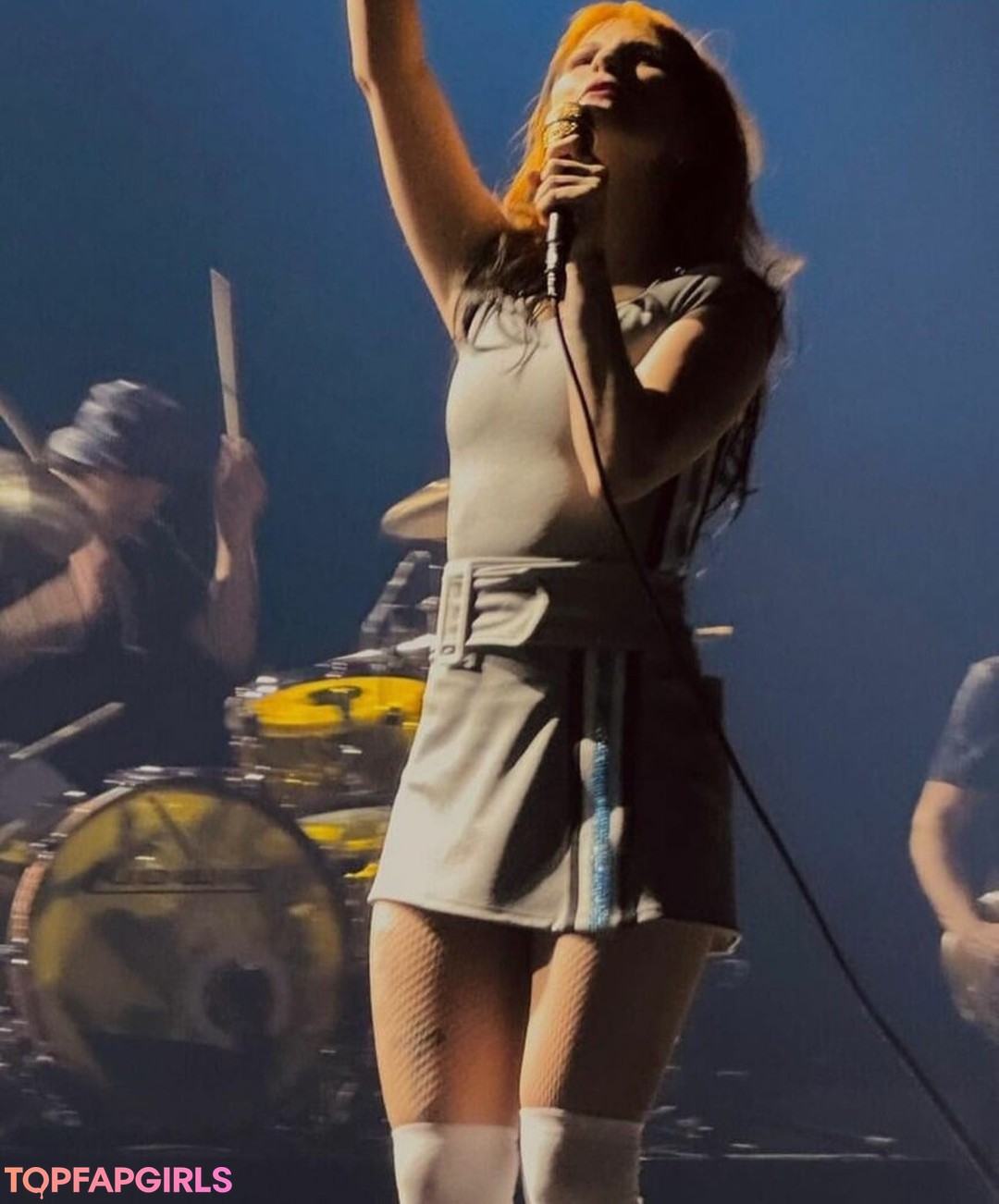 blonde cumshot onlyfans top archive