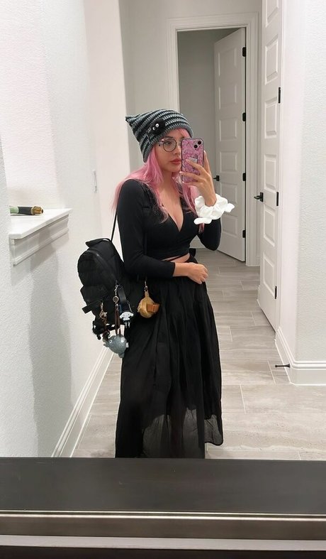 Noodlenom sexy actress pictures