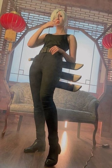 Oniksiya Sofinikum pretty actress photos