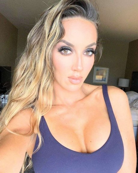 Chelsea Green profile pic