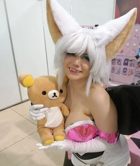 Punk Macarroni beautiful model pic