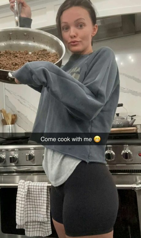 Brittney Atwood perfect model img