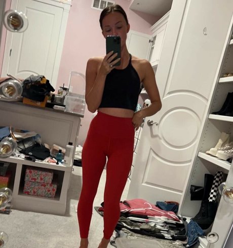 Brittney Atwood star beautiful image