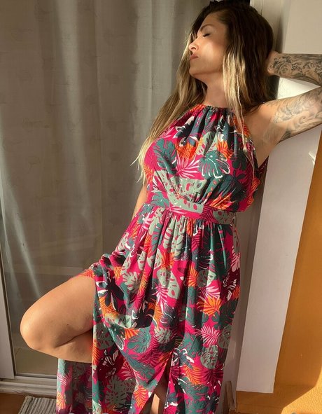 sarahmontanafree pornstar naked photos