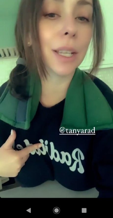 Jennifer Love Hewitt model perfect pics