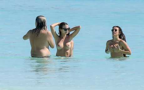 gym asian onlyfans sexy nude photo