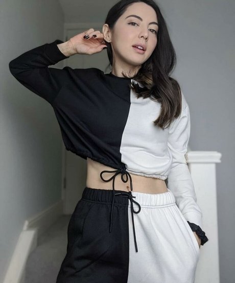 Jane Douglas top star img