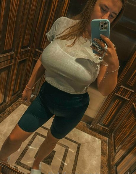 rayana ukr naked model pictures