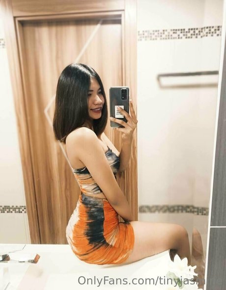 tinyjasmine pornstar top picture