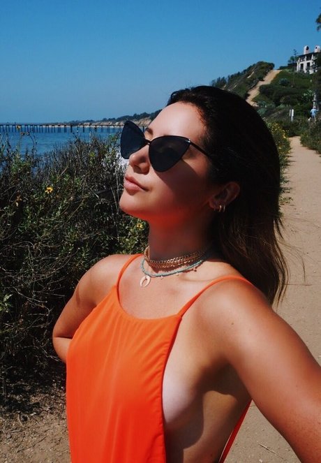 Ashley Tisdale hot pornstar pictures