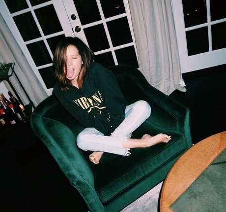 Ashley Tisdale sex actress pics
