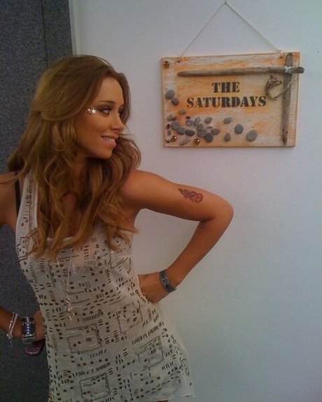 Una Healy model perfect pics