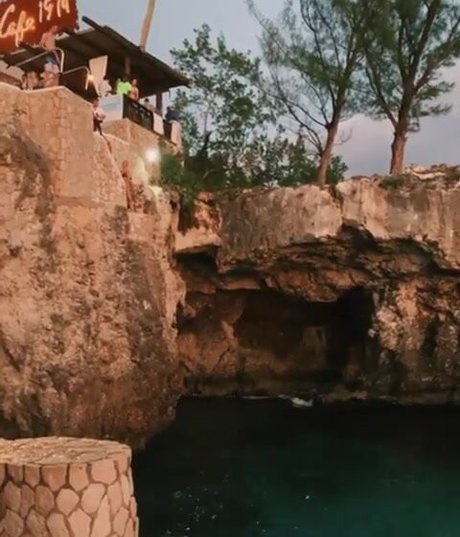 Wallis Day top model img