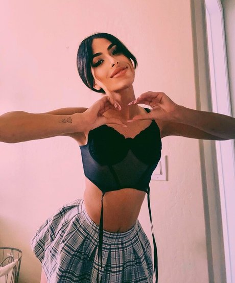 ts avery69 pornstar adult pics