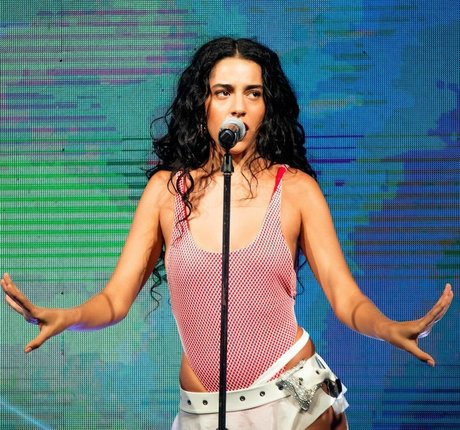 Marina Sena pretty pornstar images