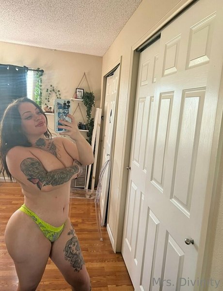 dailydivinity pornstar adult pics