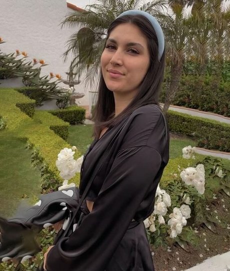 sydsogood model naked photos