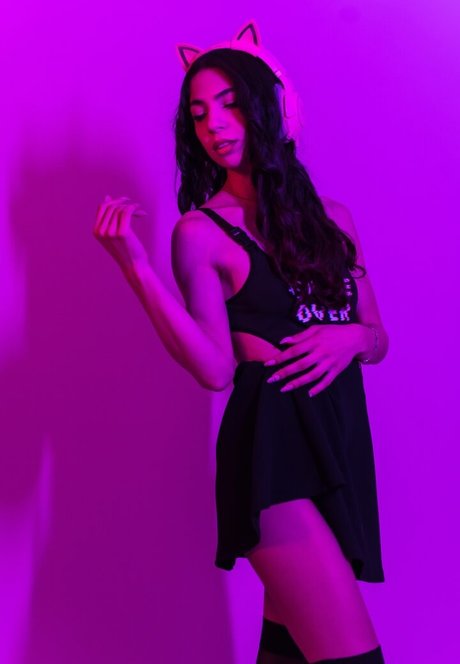 Delear zaza model sex pic