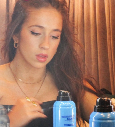 Tate McRae xxx star galleries