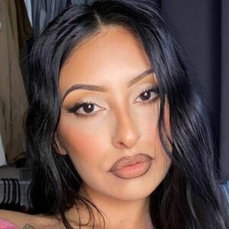 Listapia naked actress gallery