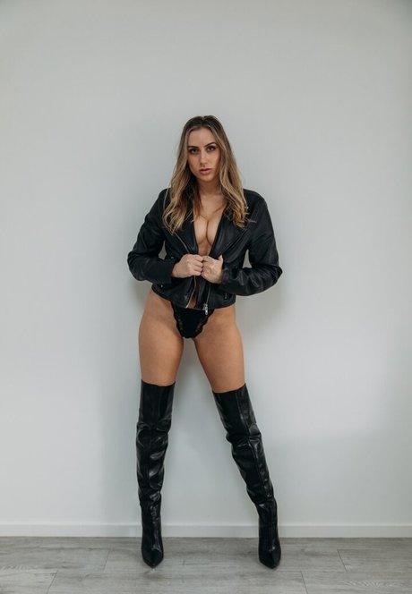 New Zealand Girls pornstar adult pics