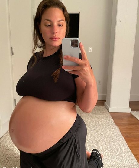 Ashley Graham free pornstar pictures