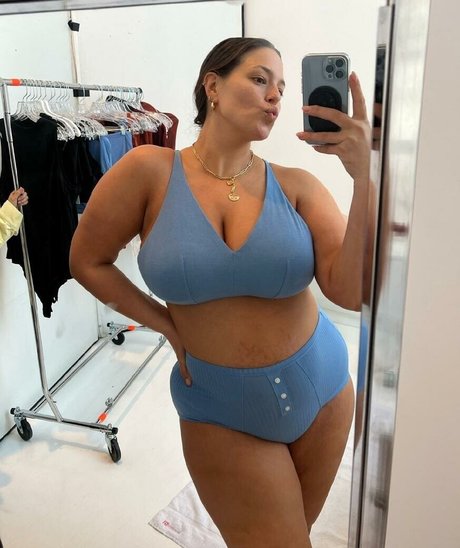 Ashley Graham beautiful star pictures